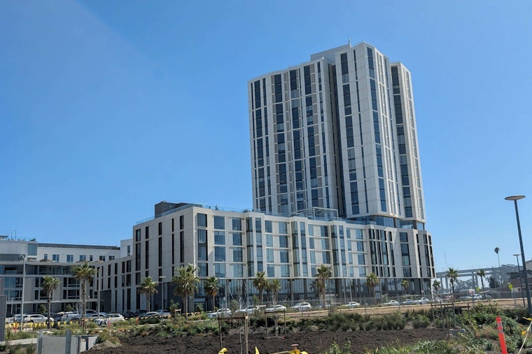 'Never Move Here': Young Crowd Flocks to Treasure Island as Rents Stay Low and Basics Lag Behind