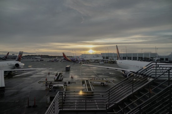 New York City Airports Squeezed as FAA Forces Flight Cuts Amid Government Shutdown and Frosty Weather Fury