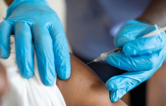 New York City Offers Reinstatement to Workers Fired Over COVID-19 Vaccine Mandate Amid Staff Shortages