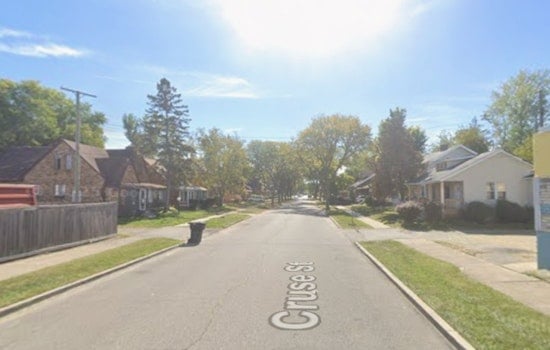 Newborn Found on Detroit Porch on Thanksgiving Night, Police Investigate as Michigan's Safe Delivery Law Highlights Proper Surrender Procedures