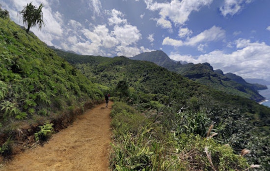 Oahu Hiker with Ankle Pain Rescued by Kaua‘i Fire Department on Kalalau Trail