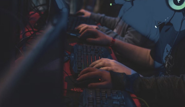 Oahu Online Predator Sting Nabs 3, Including Navy Sailor
