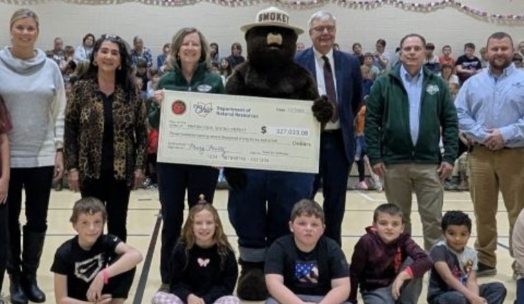 Ohio School Districts Reap $1.6 Million Windfall from Trees to Textbooks Program