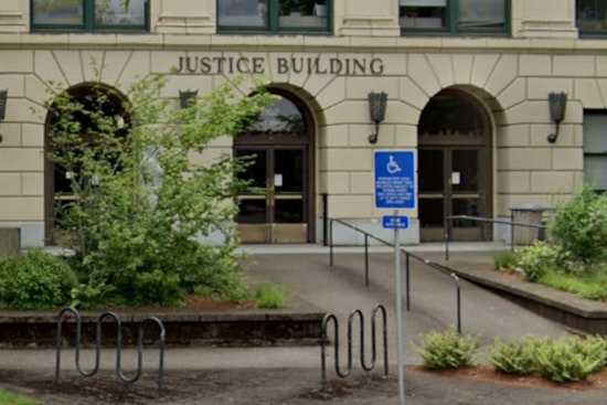 Oregon Spearheads Supreme Court Case to Challenge Presidential Emergency Powers on Tariffs
