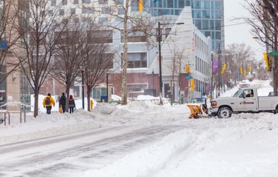 Peoria Public Works Crews Battle Snowfall, Urge Caution on Neighborhood Streets Amid Winter Storm