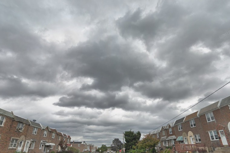 Philadelphia Braces for Showers and Cool Winds, NWS Forecasts Light Rain and Brisk Veterans Day