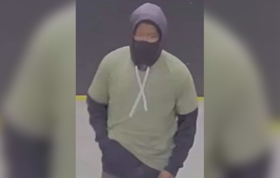 Philadelphia Police Seek Public's Help to Identify Suspected CVS Robbery Attempt Gunman