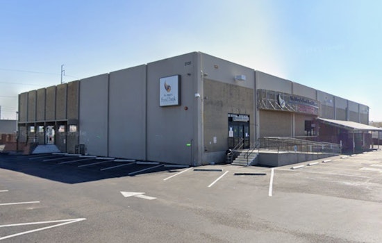 Phoenix's St. Mary's Food Bank Struggles to Meet Demand Amid Government Shutdown as Thanksgiving Approaches