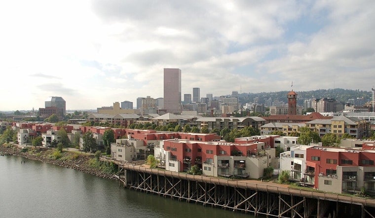 Portland Anticipates Cloudy Week with Periodic Rainfall, Mild Temperatures