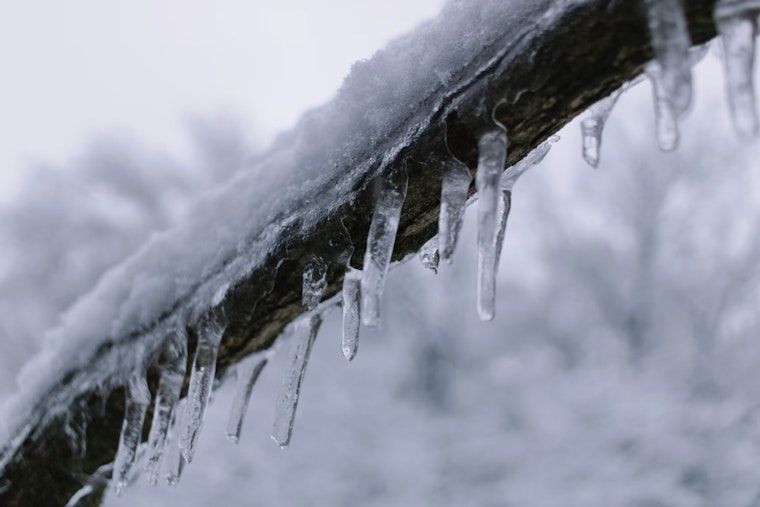 Raleigh Faces Arctic Blast with Severe Temperature Drop and Strong Winds Expected in Central NC