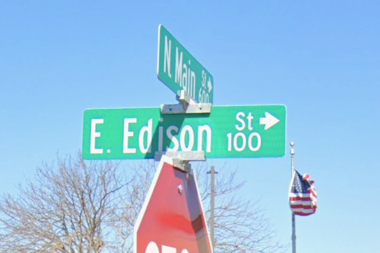 Rider and Passenger Injured in Manteca Intersection Collision as Authorities Seek Witnesses