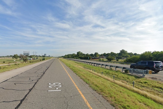 Rollover Crash and Gravel Spill on I-35 Near Purcell Causes Major Delays for Morning Commuters