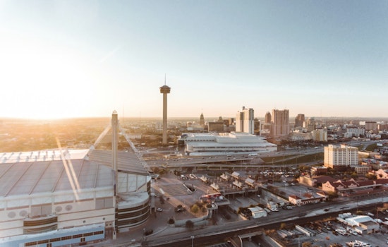 San Antonio Holiday Forecast — Partly Sunny Thanksgiving Followed by Weekend Showers and Cooler Temperatures