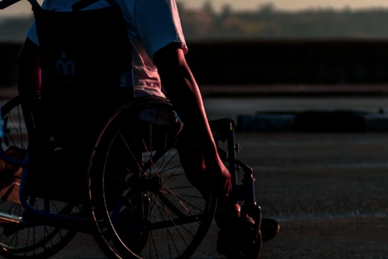 San Antonio Marine Shatters 24‑Hour Wheelchair Mark, Rolls 152 Miles For Vets