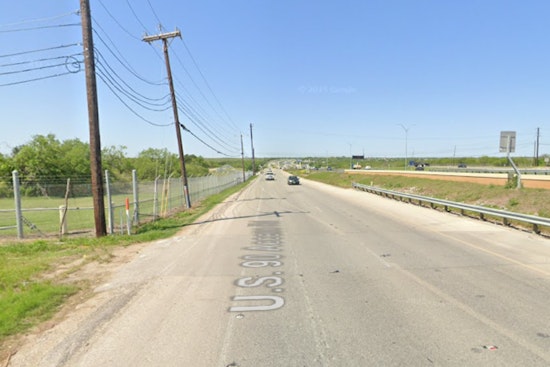 San Antonio Pedestrian Killed On Highway 90, SAPD Investigating