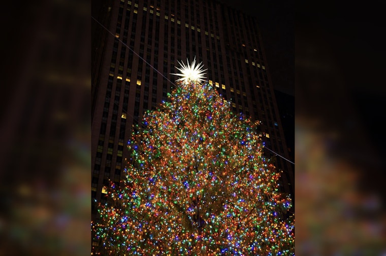 San Antonio Sparkles with H-E-B Christmas Tree Lighting and 44th Ford Holiday River Parade as VIA Offers Free Rides