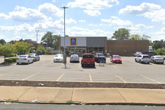 Security Guard Opens Fire on Previously Banned Man at St. Louis Aldi Store, Sparking Investigation