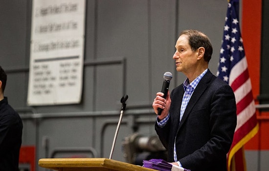 Senators Wyden and Colleagues Call for Transparency Over Trump's $300 Million White House Ballroom Project Amid Influence Peddling Concerns