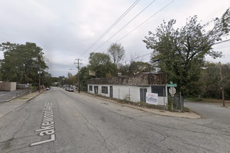 Shooting in Atlanta Store Leads to Man Wounded in Leg, Suspect at Large