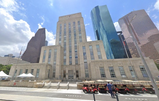 Shutdown Shambles, Longest-Ever U.S. Government Closure Leaves Houston Economy and Air Traffic in Disarray
