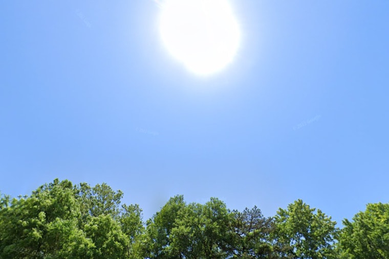 St. Louis Welcomes a Stretch of Mild, Sunny Weather Ahead, Rain Possible Early Next Week