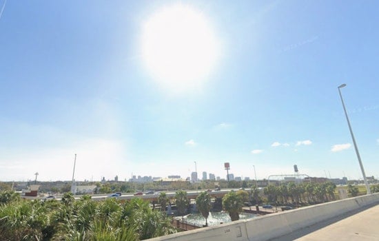 Sunny Skies and Warm Temperatures Settle Over Tampa as Showers Become Possible by Midweek
