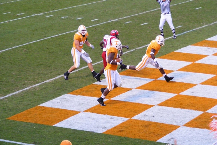 Tennessee's Miles Kitselman to Miss Season Finale Against Vanderbilt Due to Injury