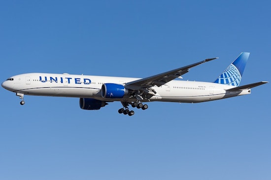 Terror Scare in the Skies as United Airlines Flight Makes Emergency Landing in St. Louis After Bomb Threat from a Passenger’s Husband