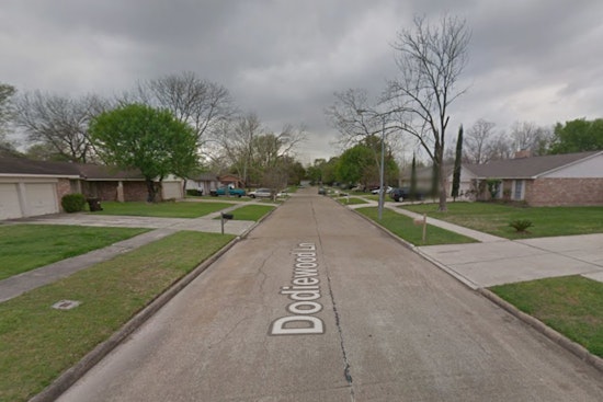 Thanksgiving Chaos On Dodiewood Lane Leaves 2 Neighbors Shot