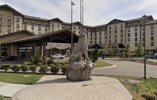 Thanksgiving Parking Lot Mayhem At Manteca’s Great Wolf Lodge