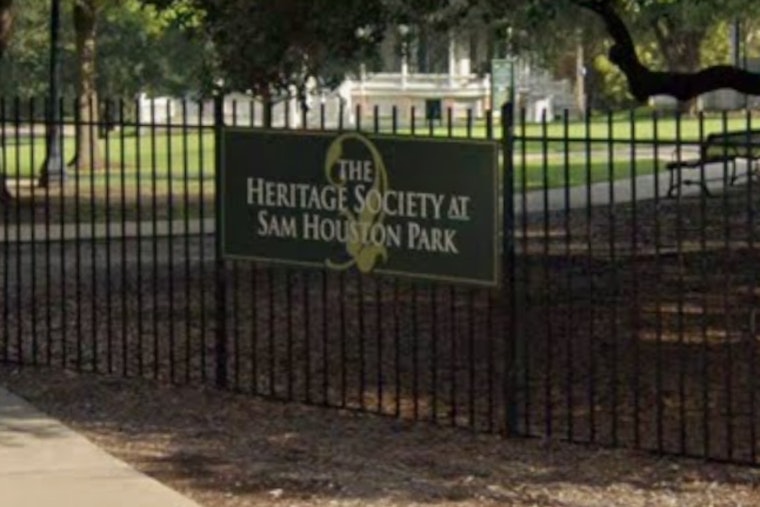 Thousands Celebrate Día de los Muertos at Houston’s Sam Houston Park with Cultural Performances and Parade