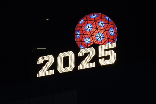 Times Square Shimmer as the Dazzling New ‘Constellation Ball’ Is Set to Outshine New Year’s Eve History in NYC