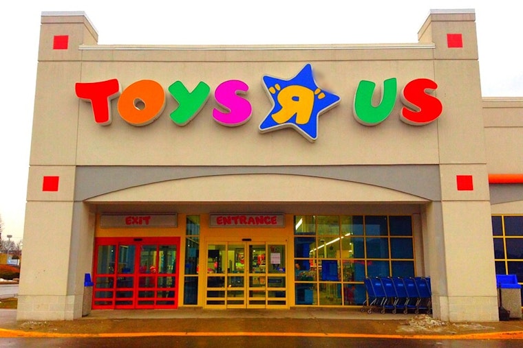 Toys "R" Us Celebrates Comeback with Flagship Store Opening in Thornton, Colorado