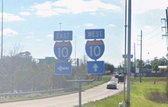 Traffic Disruptions on I-10 East Freeway as Standoff and Fatal Multi-Vehicle Crash Near Houston Cause Major Delays