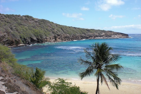Two Boaters Rescued Near Hanauma Bay After Vessel Sinks