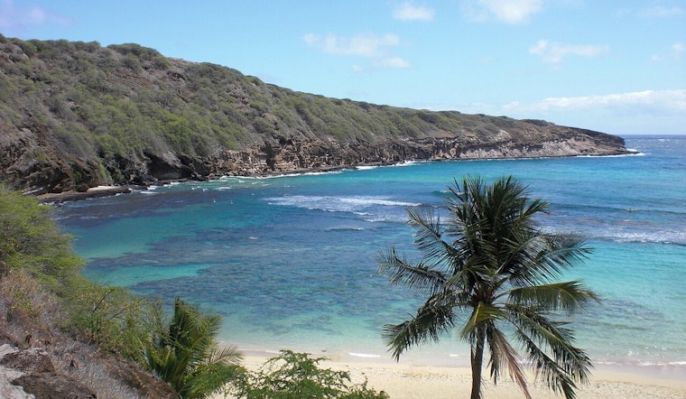 Two Boaters Rescued Near Hanauma Bay After Vessel Sinks