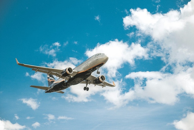 U.S. Transportation Secretary Announces Back Pay for Air Traffic Controllers; Chicago O’Hare Airport Addresses Shutdown Ripple Effects