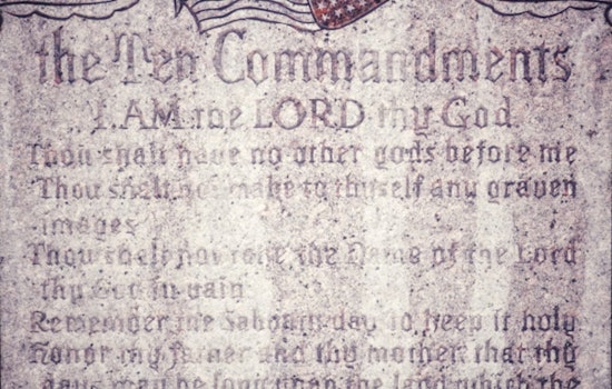 Valley Classroom Clash As McAllen Schools Yank Ten Commandments