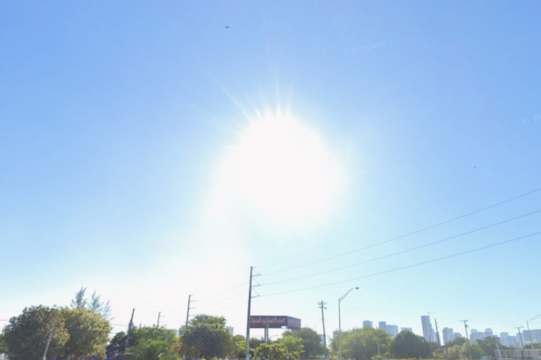 Warm Miami Weekend Forecast with Chilly Veterans Day on Horizon