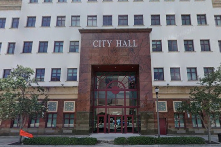 West Palm Beach Announces Thanksgiving Closures: City Hall, Library, and Other Services to Pause for Holiday