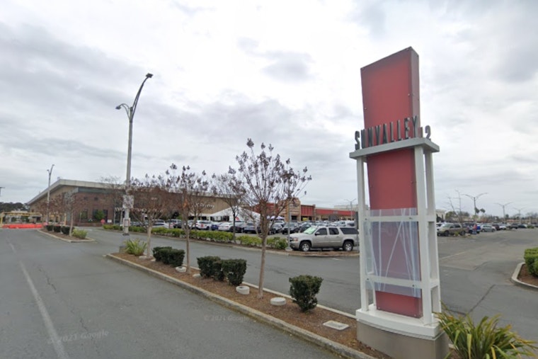 Smash-and-Grab Robbery at Sunvalley Mall Jewelry Store Shakes Concord Shoppers