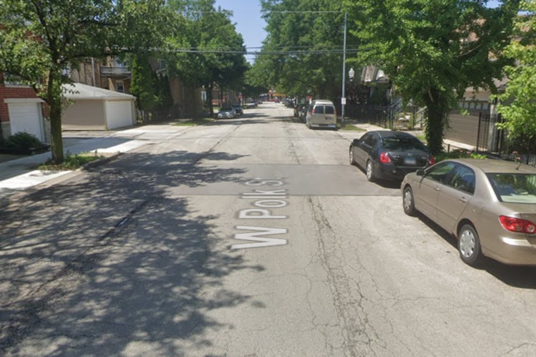 19-Year-Old Man Fatally Shot on Chicago's Near West Side; Police Investigate