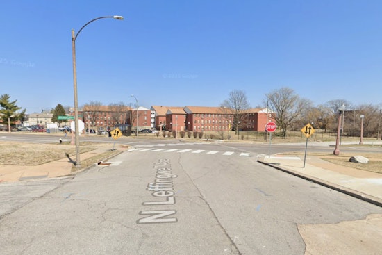 31-Year-Old Woman Killed, Another Injured in St. Louis Single-Vehicle Crash