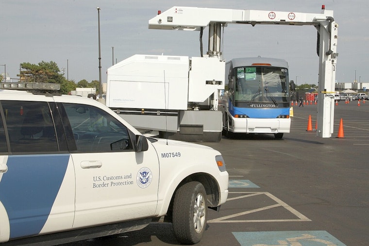 4 Pounds of Suspected Primate Meat Found in Luggage at Chicago’s O’Hare
