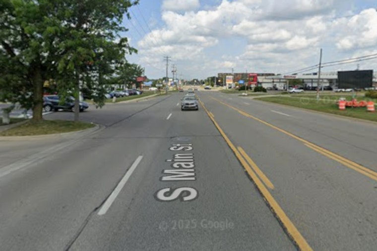 Adrian Police Seek Suspect in $5K Armed Robbery at Advance America in Lenawee County