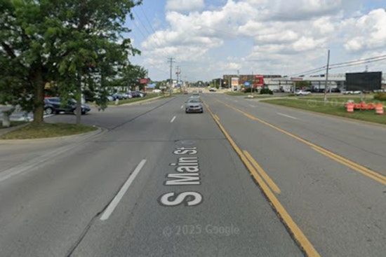 Adrian Police Seek Suspect in $5K Armed Robbery at Advance America in Lenawee County