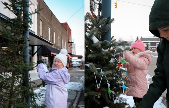 Alexandria, Ohio Revives Beloved Christmas Tree Ornament Tradition by Local Students