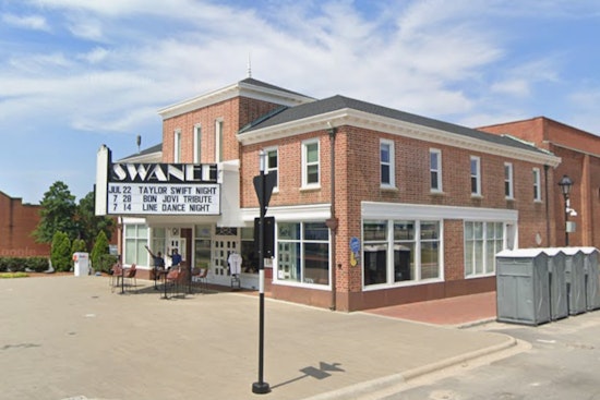 All Aboard the Festive Rails as Atlantic Coast S Gaugers' Model Train Display Returns to Kannapolis' Swanee Theatre