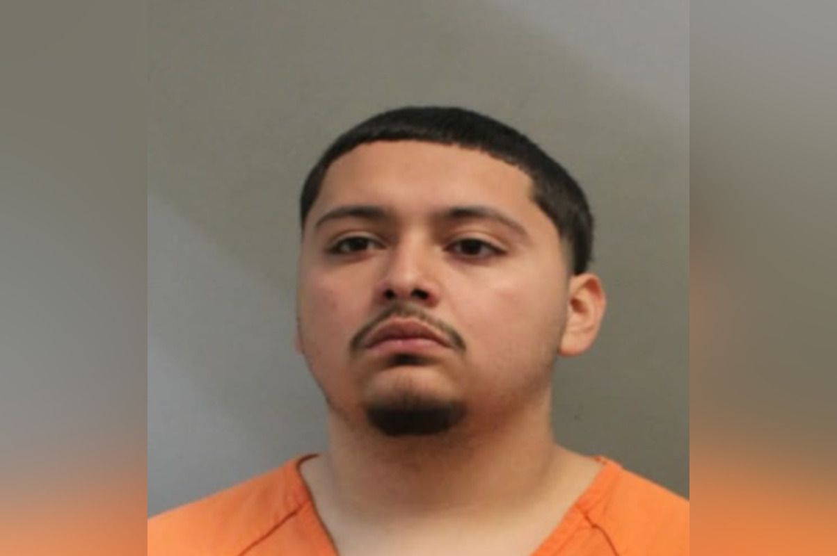 Alleged Car Thief Nabbed After Foot Pursuit in Harris County, Charged