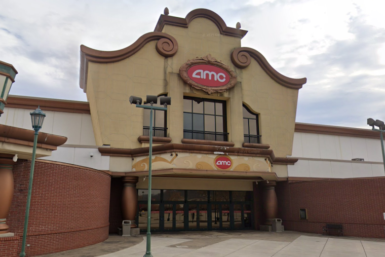 AMC Waterfront 22 in West Homestead Welcomes Moviegoers with Major Interior Renovation and New Comfort Features